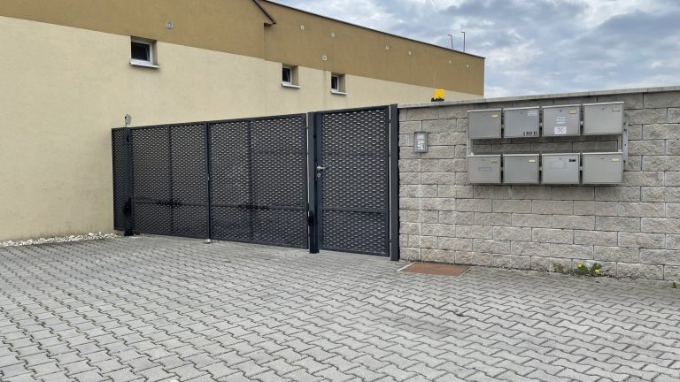 Oceľová_brána_s_ťahokovom_1